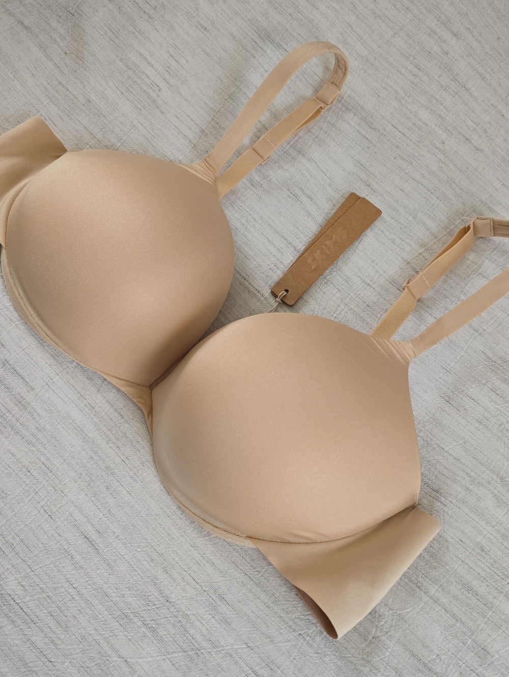 SKIMS Ultimate Push Up Plunge BraSize:38B Sand - Picture 2 of 5